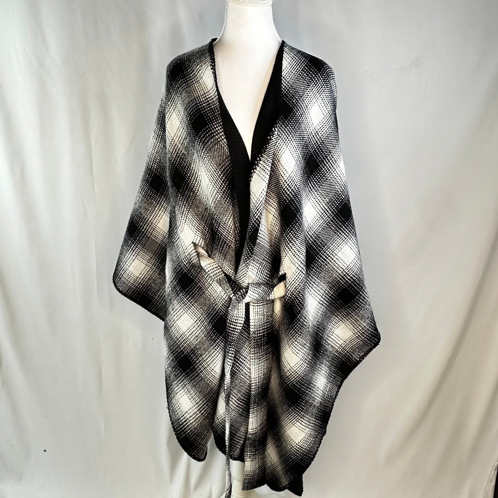 Torid OS Ruana Black White Plaid Reversible Belted Wrap Shawl Dark Academia NWT